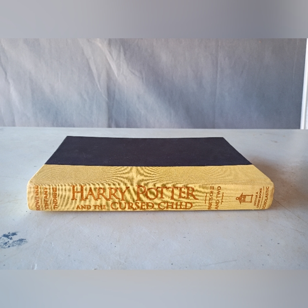 Harry potter and the cursed child (Hardcover, 1st Edition)